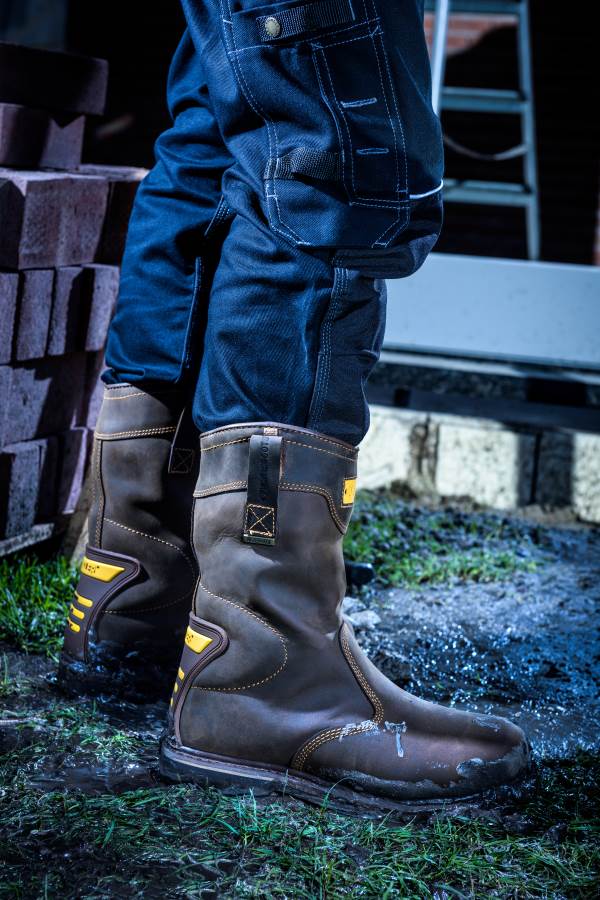 B701SMWP Buckbootz Hard as Nails SB P HRO SRC WRU Crazy Horse Leather Goodyear Welted Waterproof Safety Rigger Boot