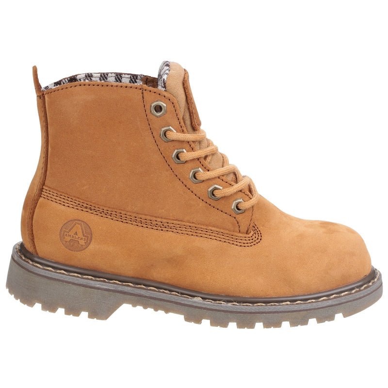 Detailed shot of the comfortable inner lining of the Amblers FS103 boot.
