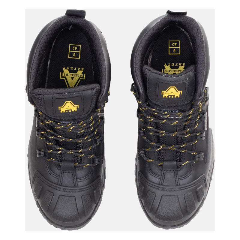 Alternative lifestyle view of the FS32 waterproof boot.