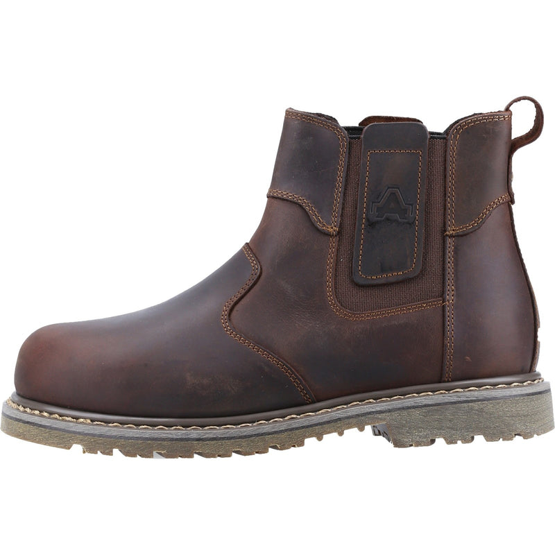 Lifestyle image of the brown leather FS165 dealer boot.