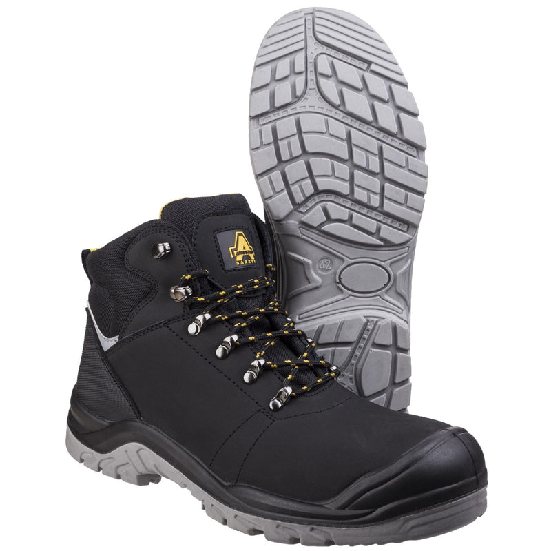 Heel area of the Amblers AS252 lightweight safety boot.