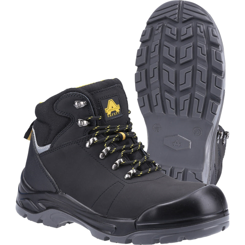 Alternative detail shot of the Amblers AS252 safety boot.