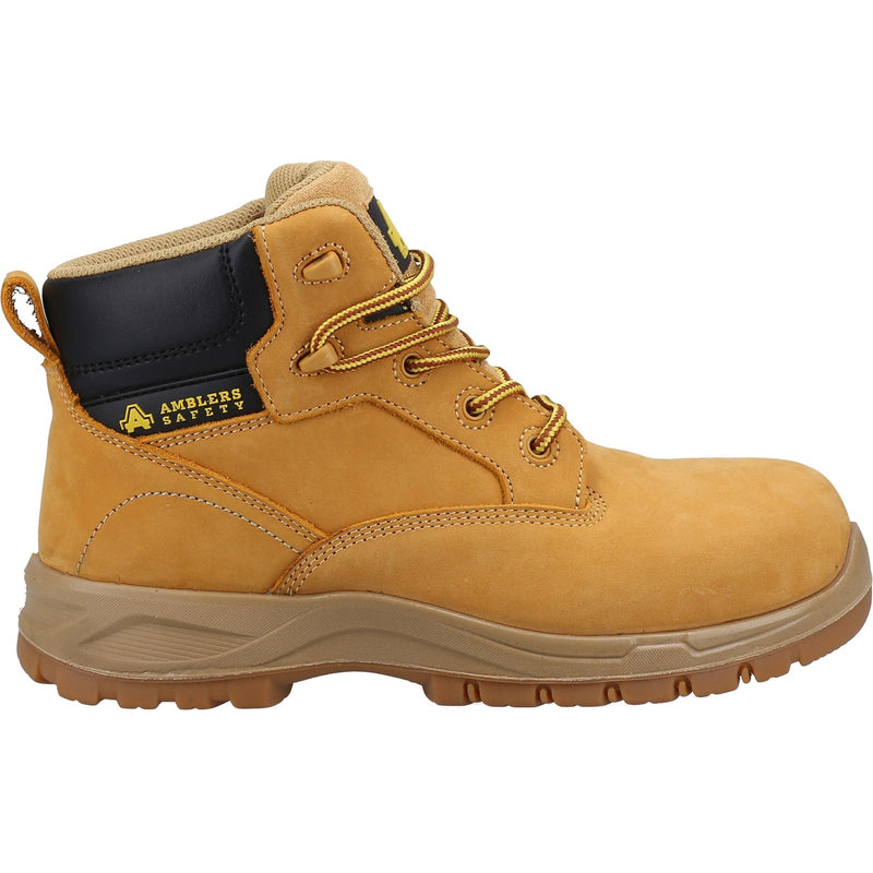 Padded collar detail of the Amblers 605C Kira boot.