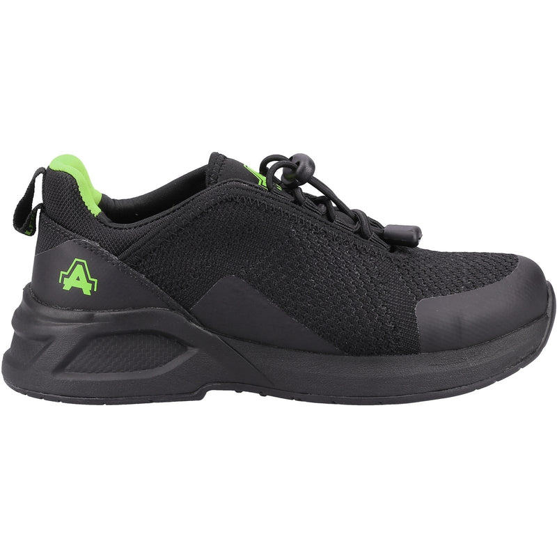 Detail of the comfortable lining in the 610 safety trainers.