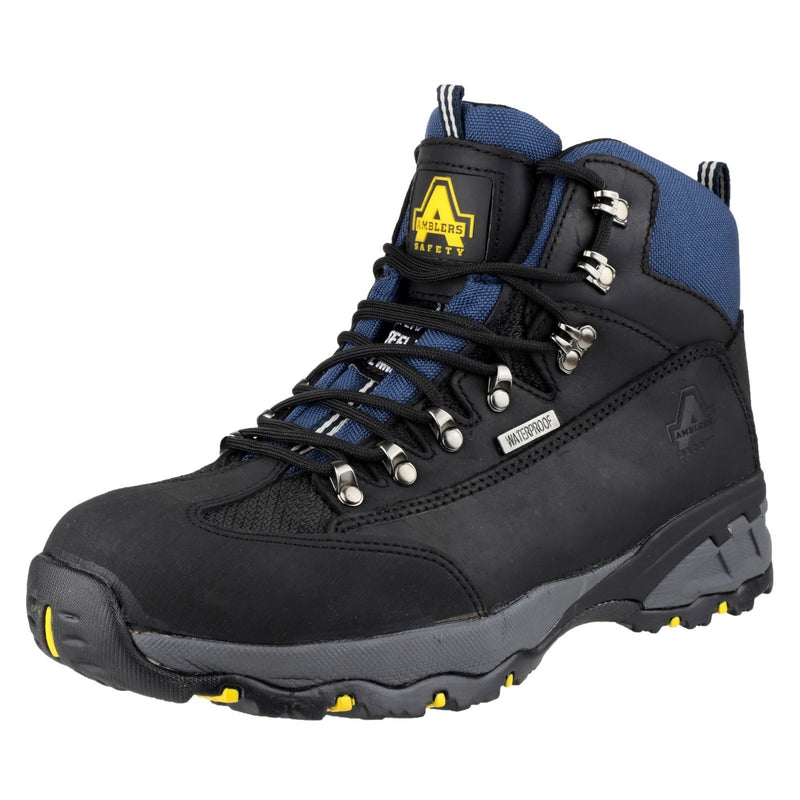 Underside view of the Amblers FS161 boot sole.