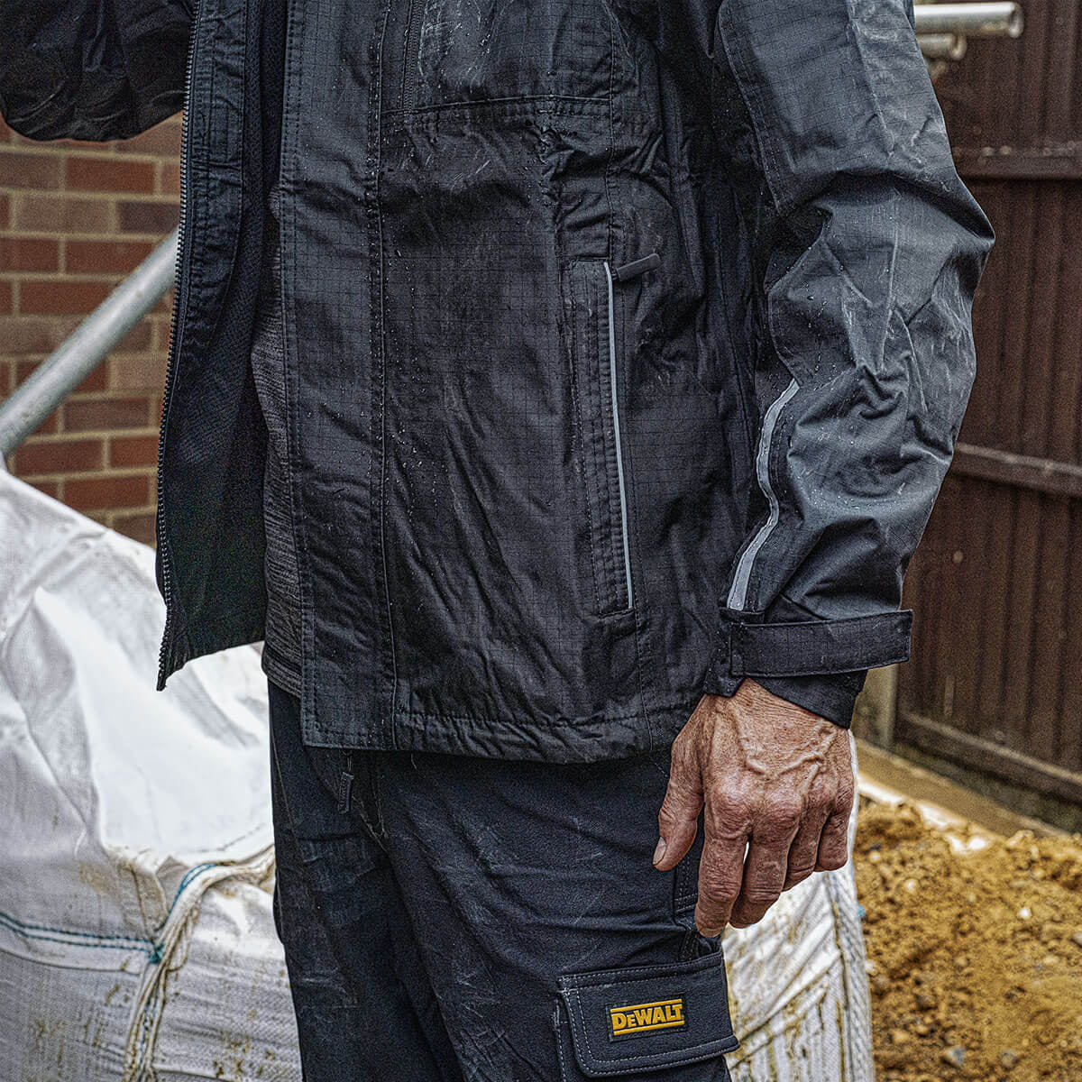 DeWalt Lightweight Waterproof Jacket