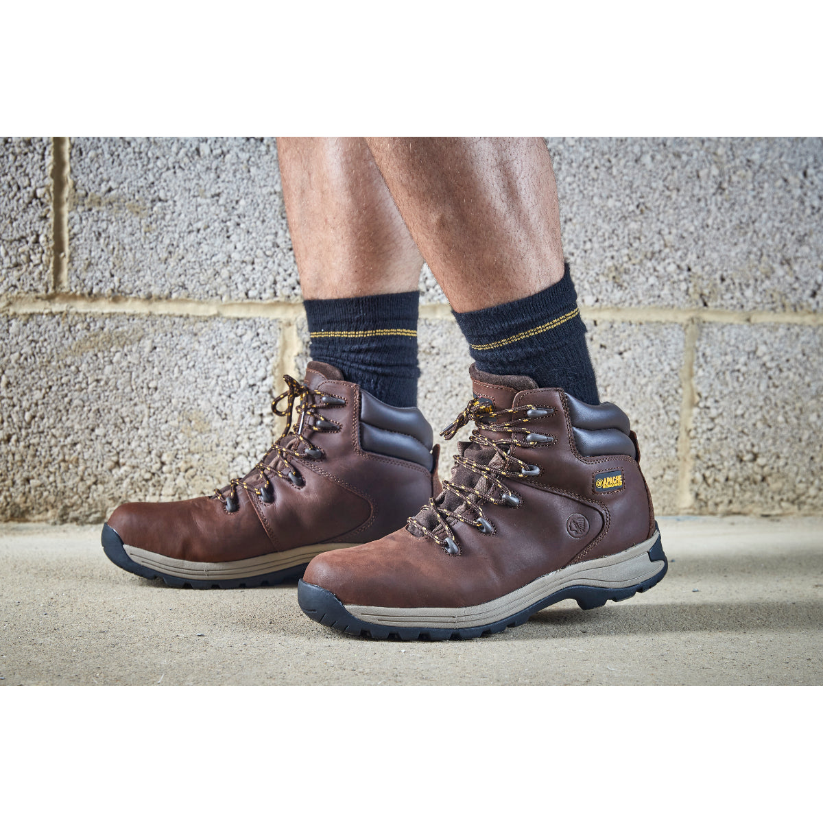Under-sole view of the Apache AP315CM hiker, showing the grip pattern.