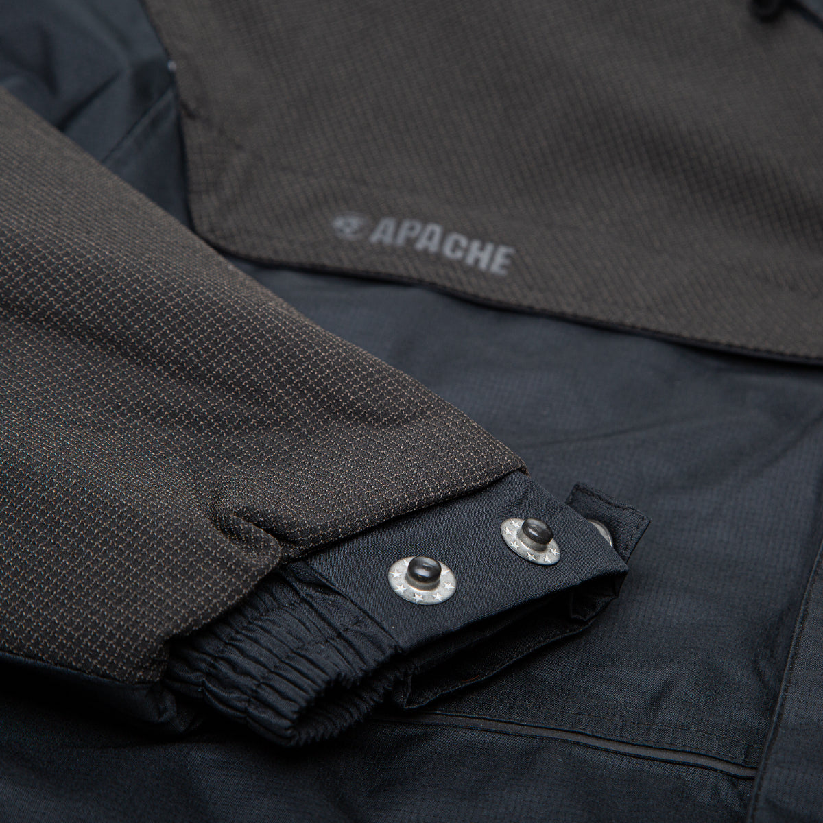 Detail of the padded texture and waterproof material of the ATS jacket.