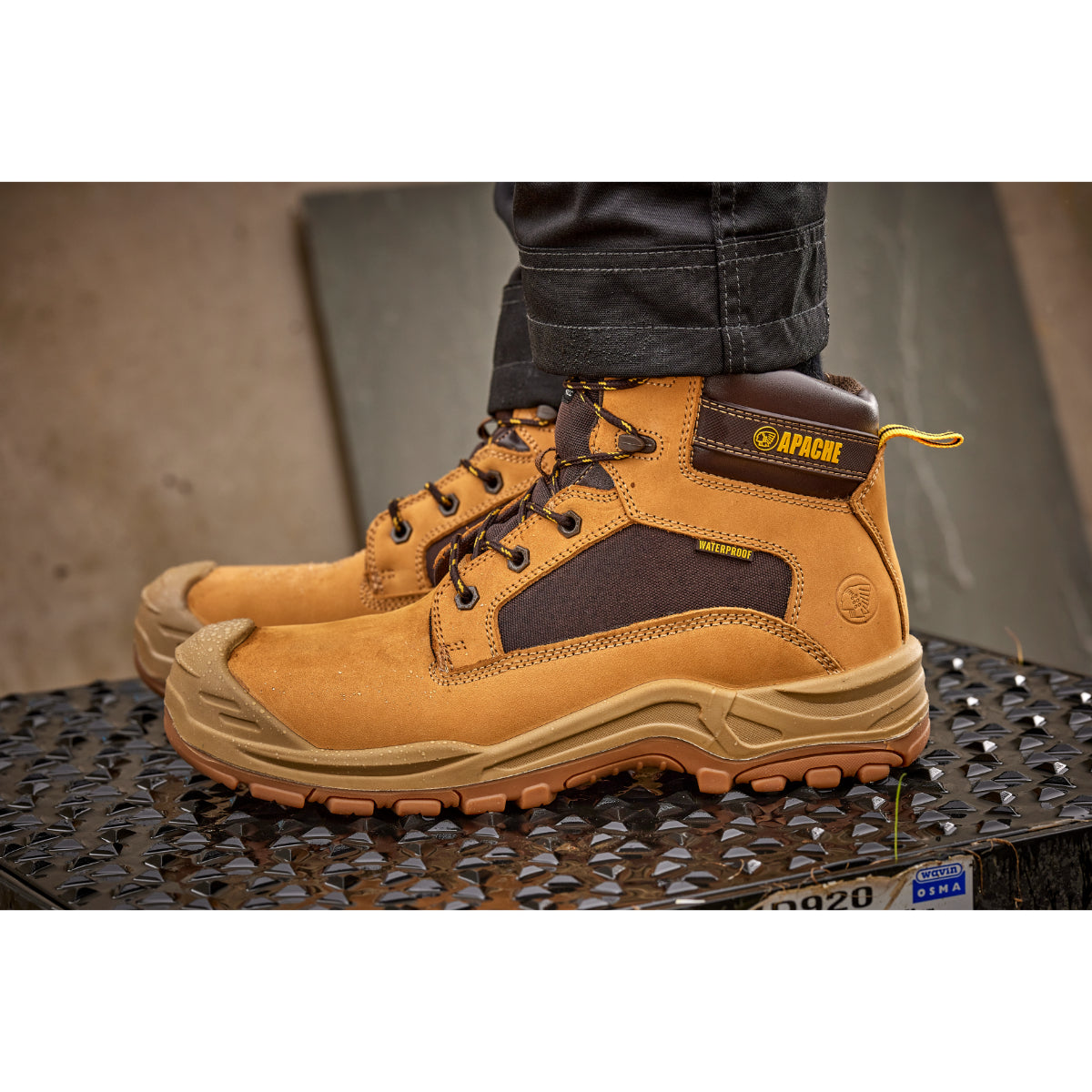 anti-slip tread on the sole of the Apache Arizona boot.