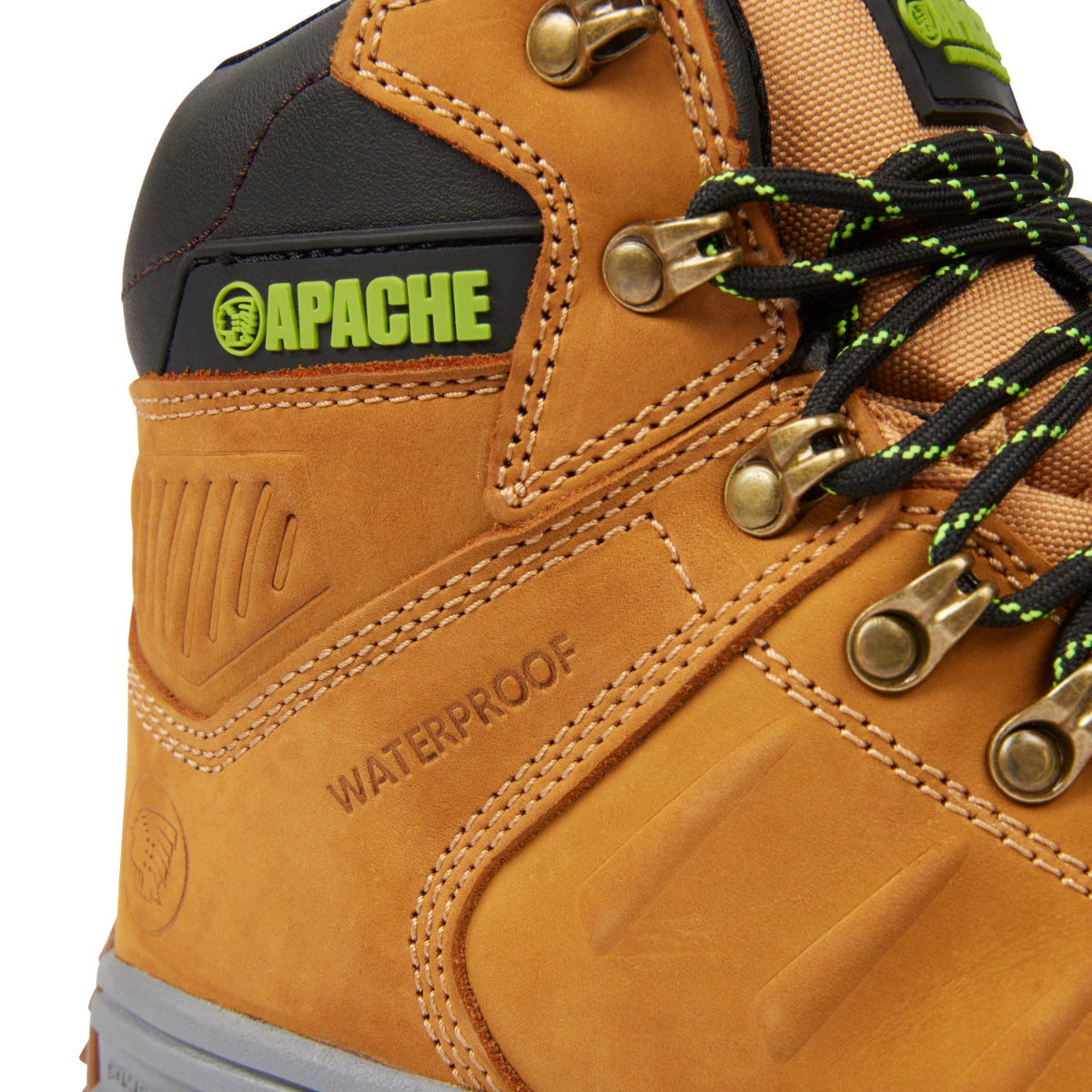 padded interior and lacing of the Apache Moose Jaw boot.