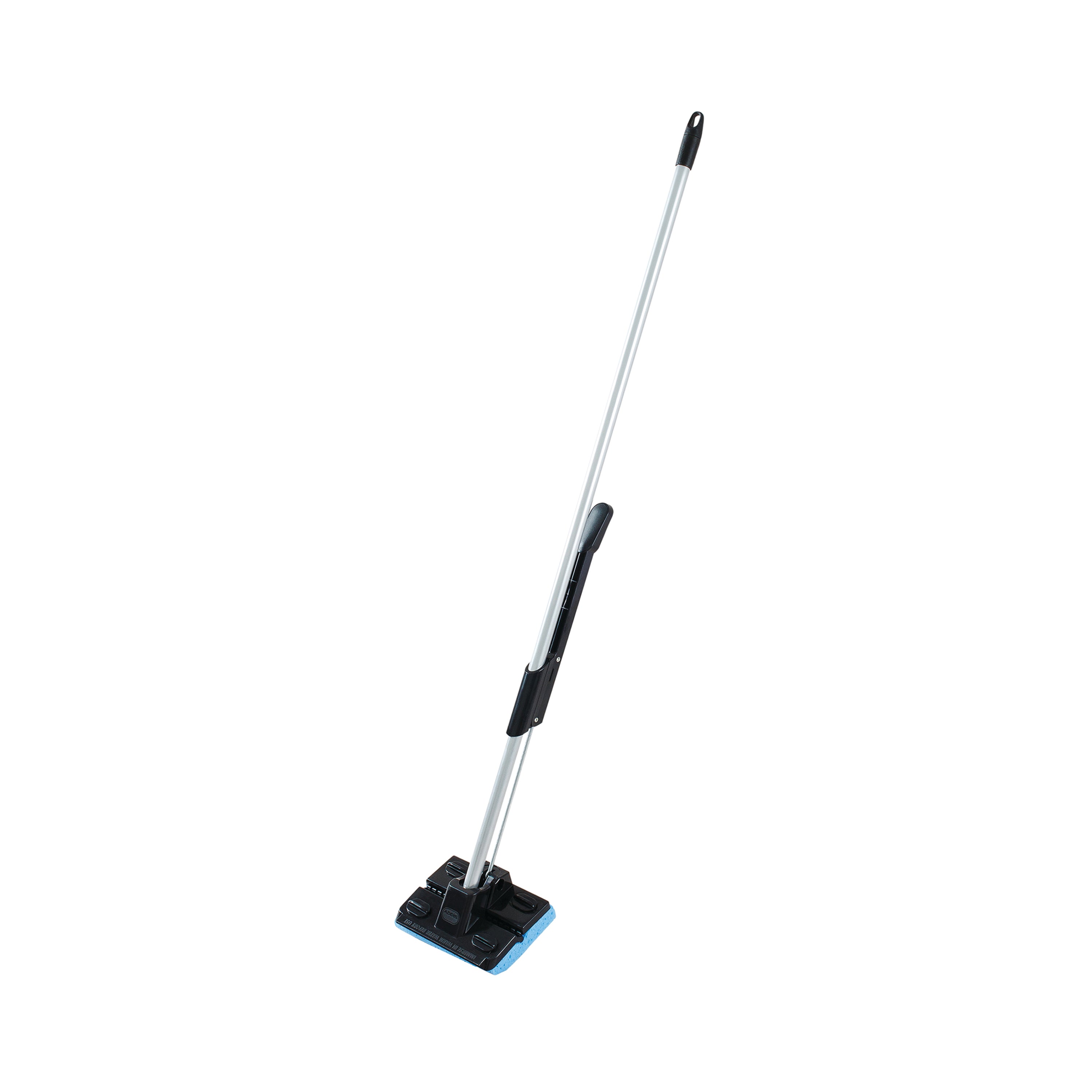 Close-up of the Addis Super Dry sponge mop head, showing the absorbent sponge material.