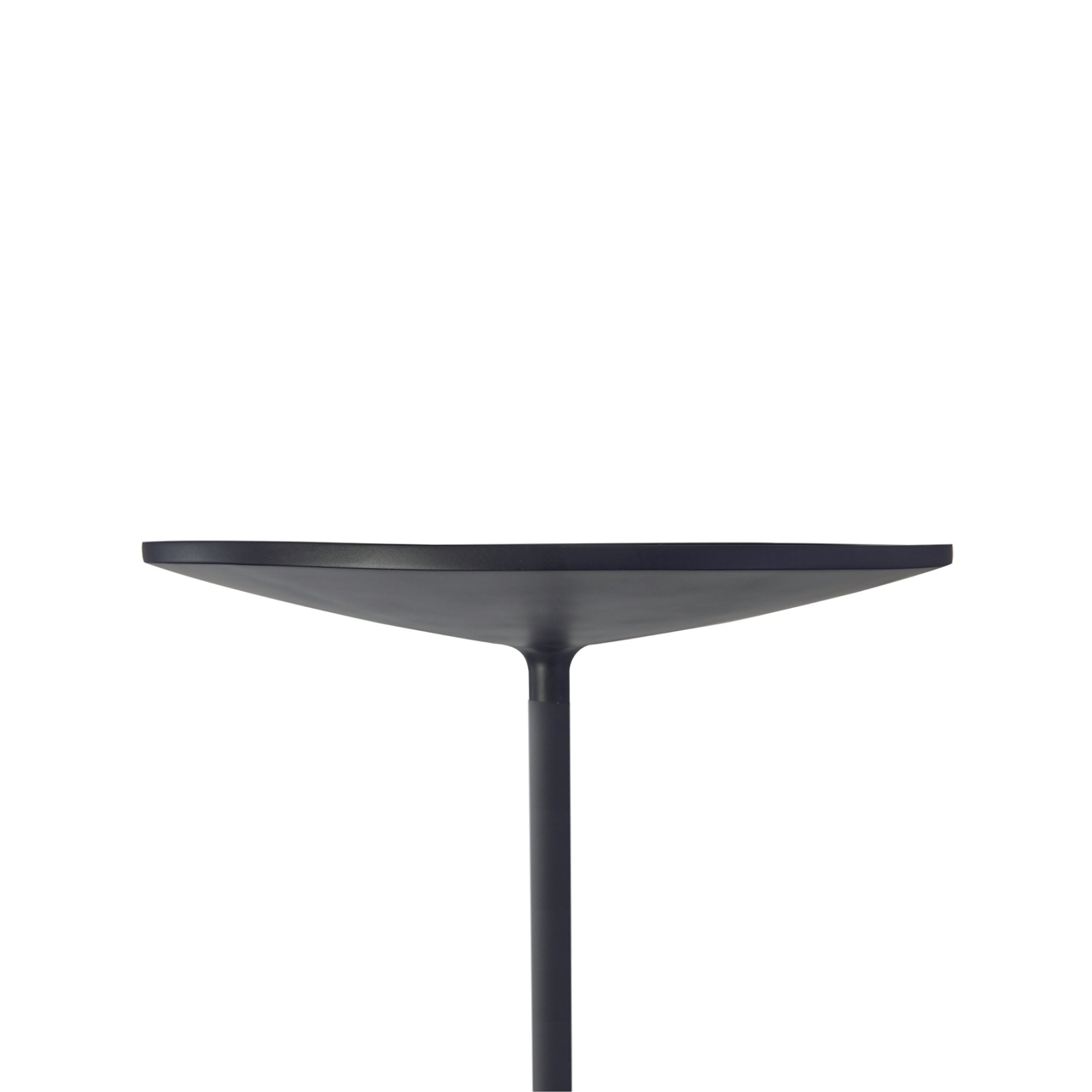 Alba Slim LED floor lamp with sleek pole and minimal modern structure
