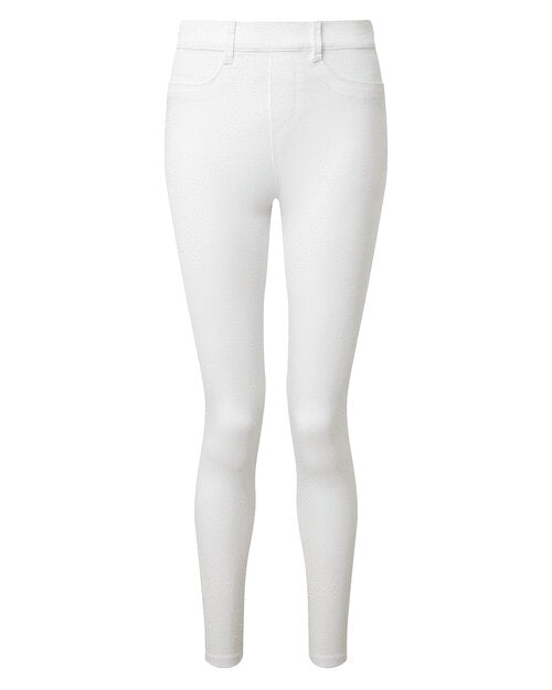 Crisp white Asquith and Fox ladies' jeggings AQ062, laid flat to showcase the slim fit design.