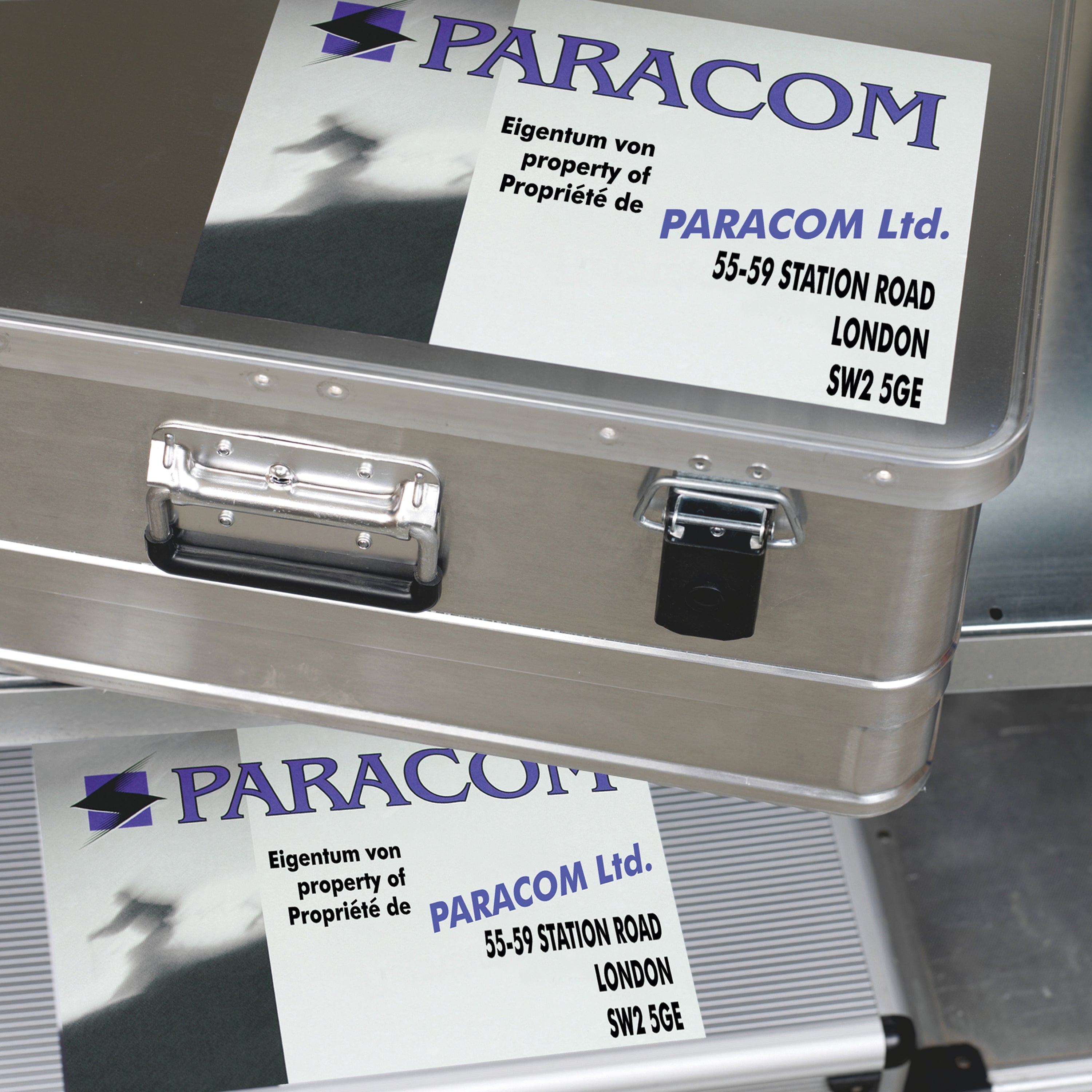 Showcasing the tear-proof and resistant material of Avery heavy-duty labels.