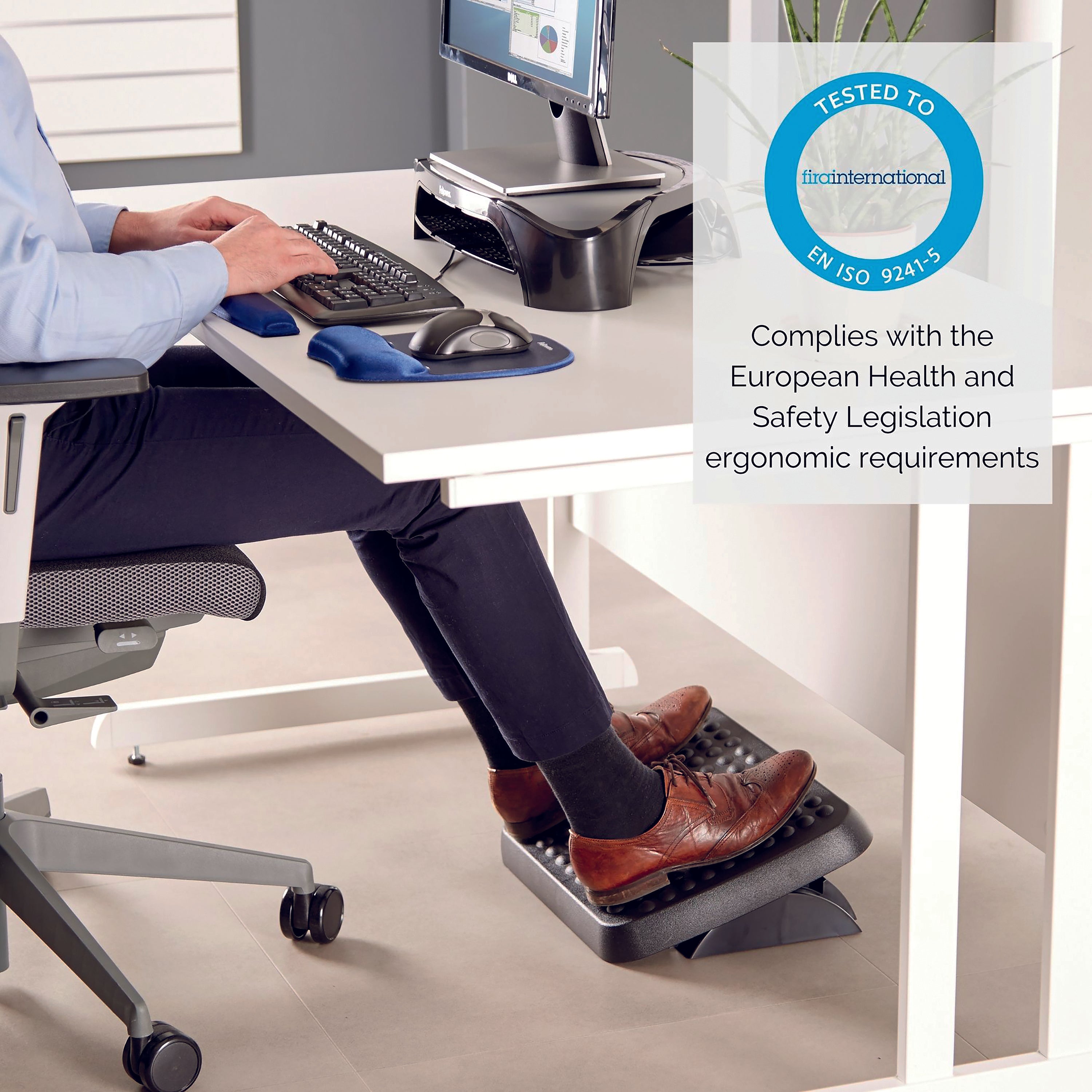 Fellowes Standard Adjustable Footrest Black 48121-70