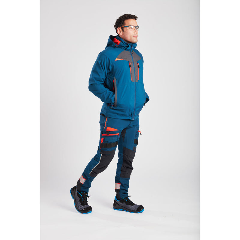 Man in Portwest DX4 Quarter-Zip Hoodie showing the side pockets.