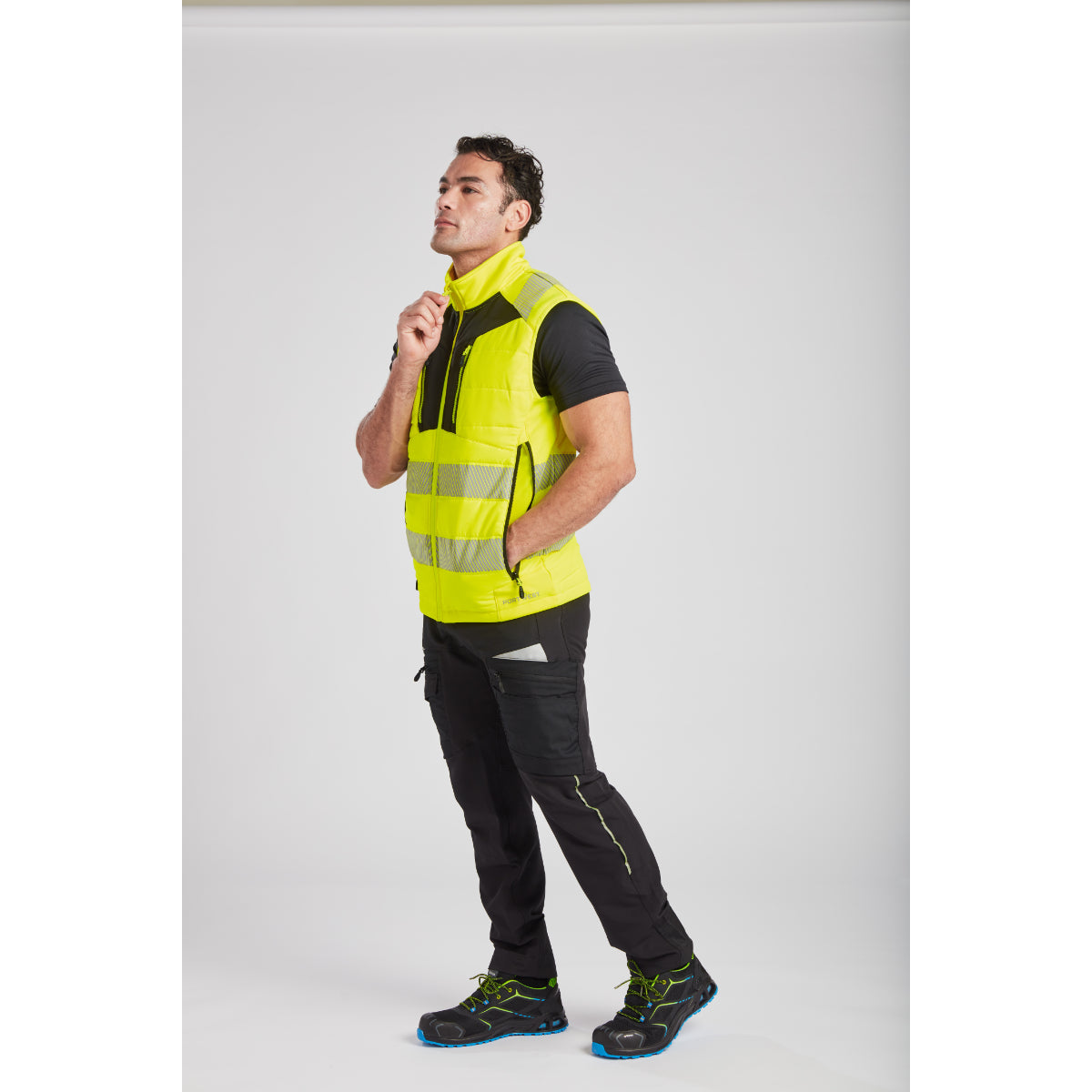 Portwest DX4 Hi-Vis Softshell Bodywarmer