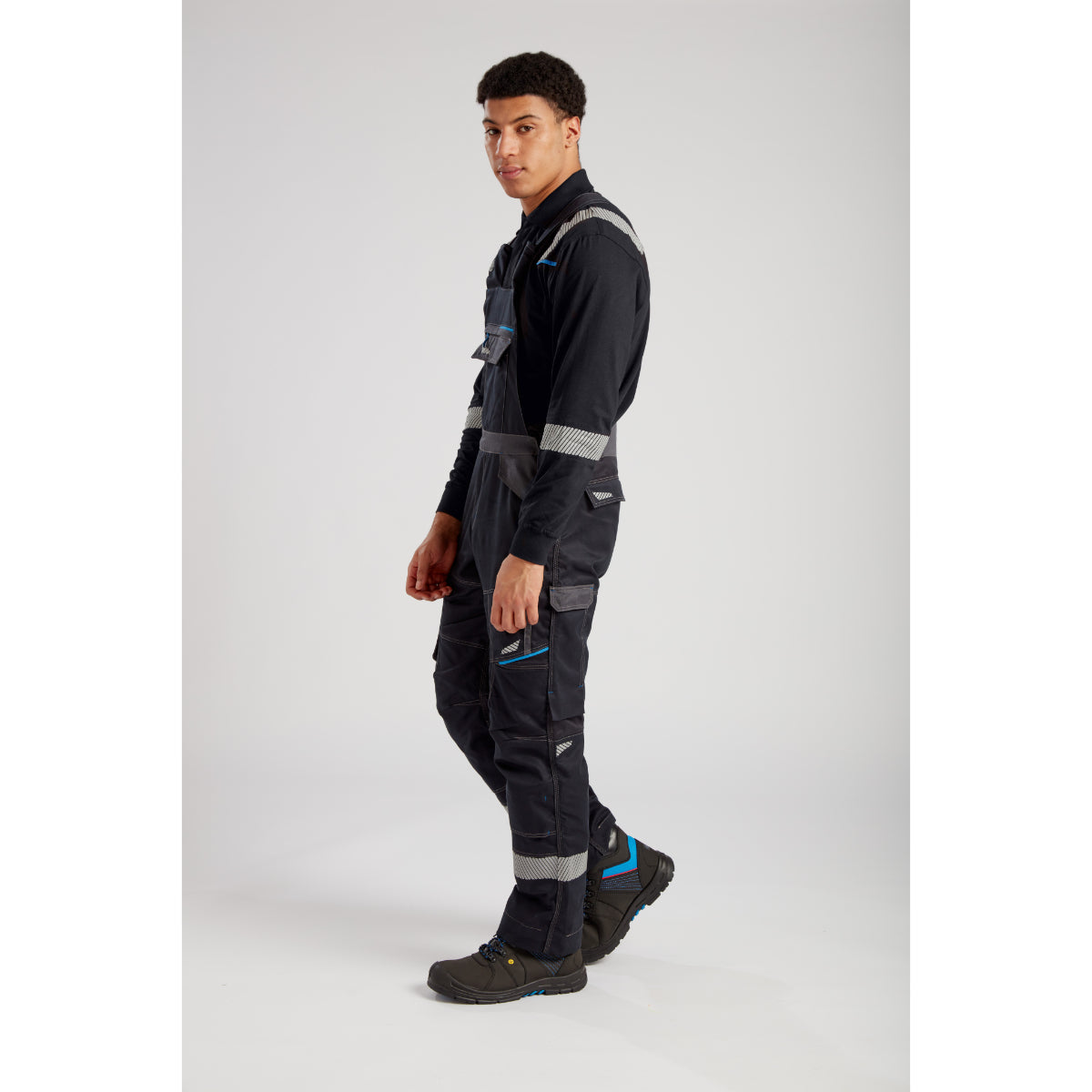 Portwest black flame-resistant jacket with helmet side