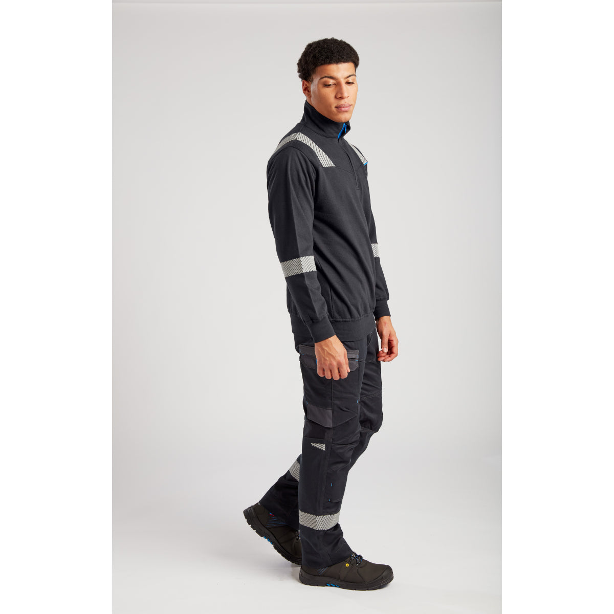 Portwest black jacket with reflective strips in PPE set