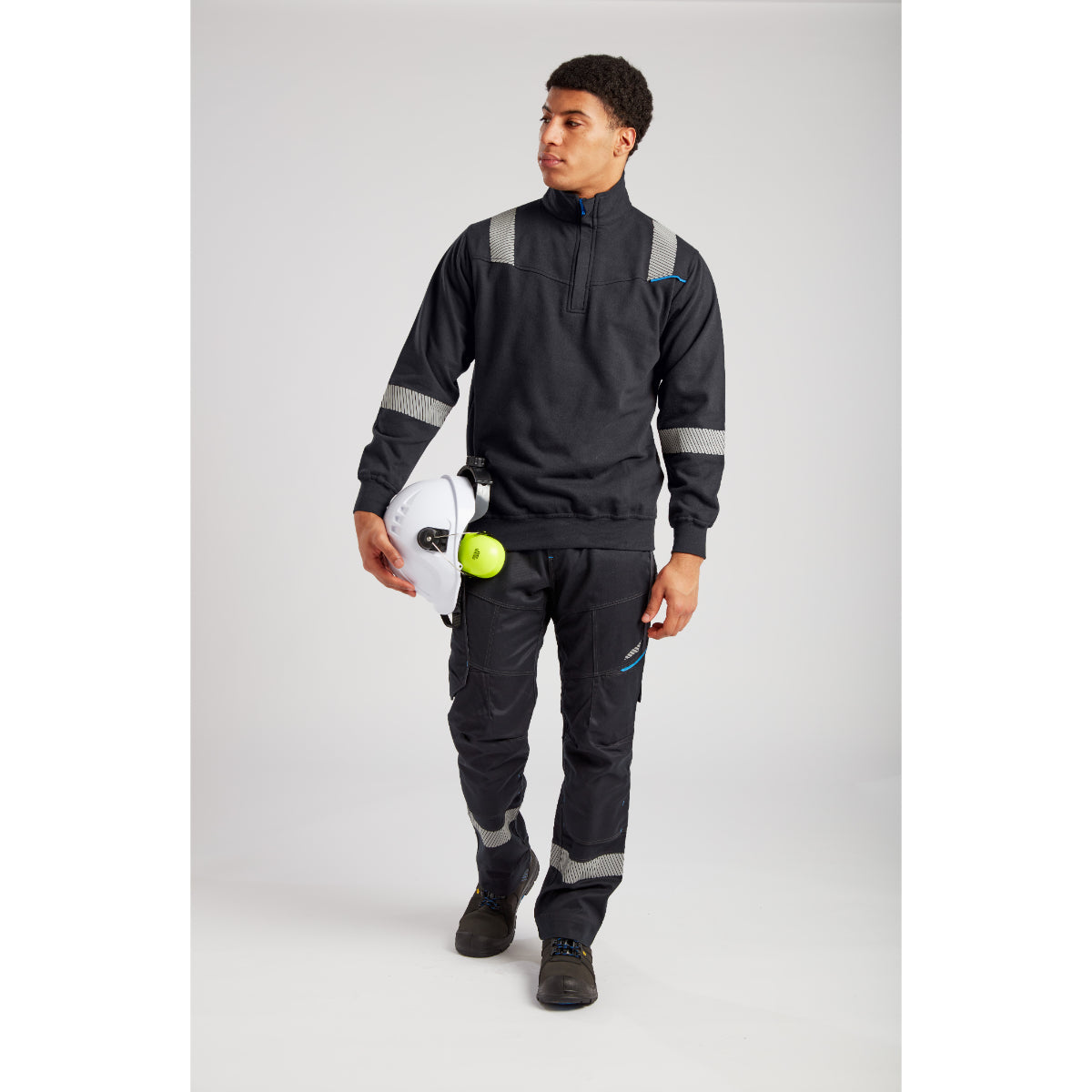 Portwest flame-resistant trousers with high visibility