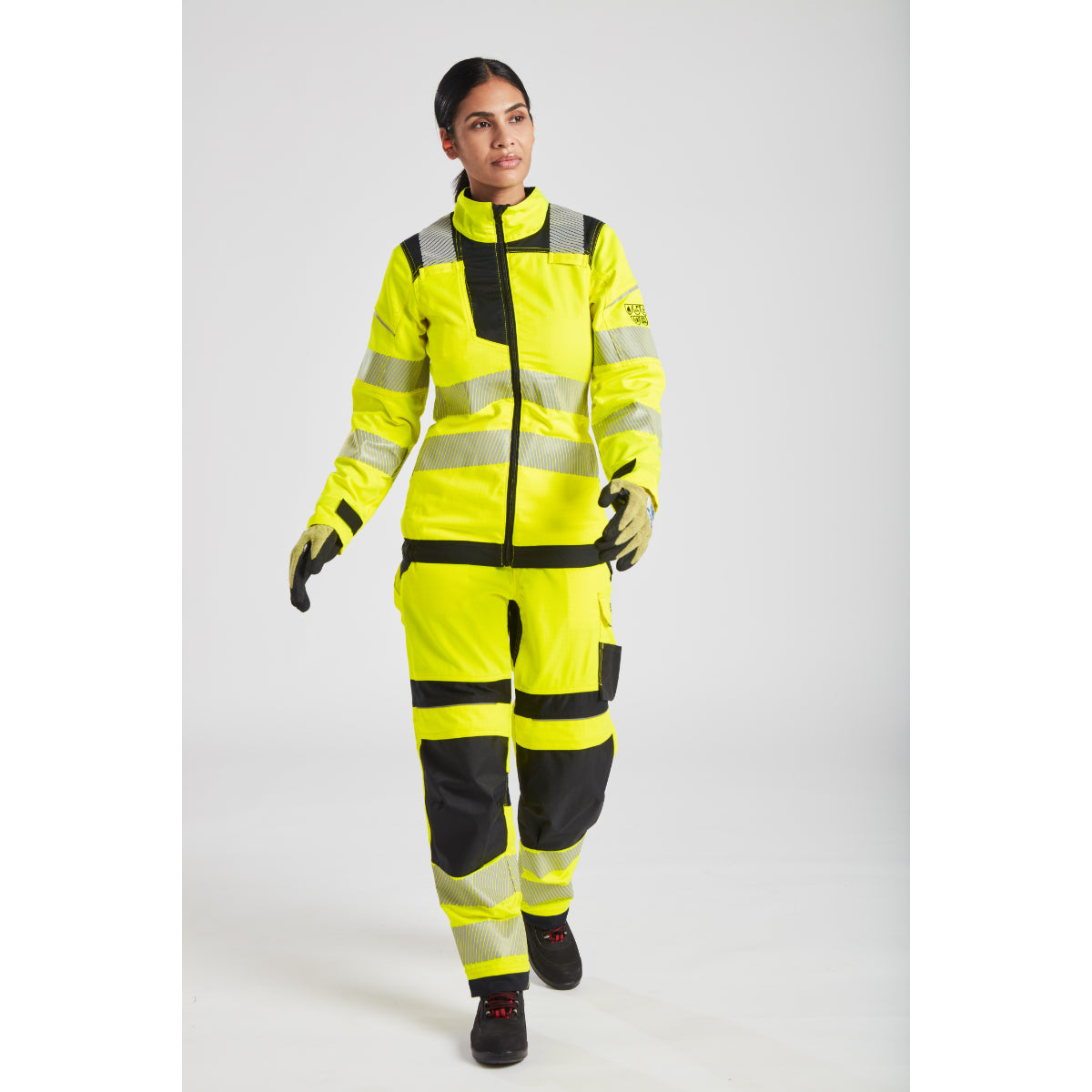 Portwest PW3 FR409 Hi-Vis Women's Work Trousers, multi-way thigh pocket close-up