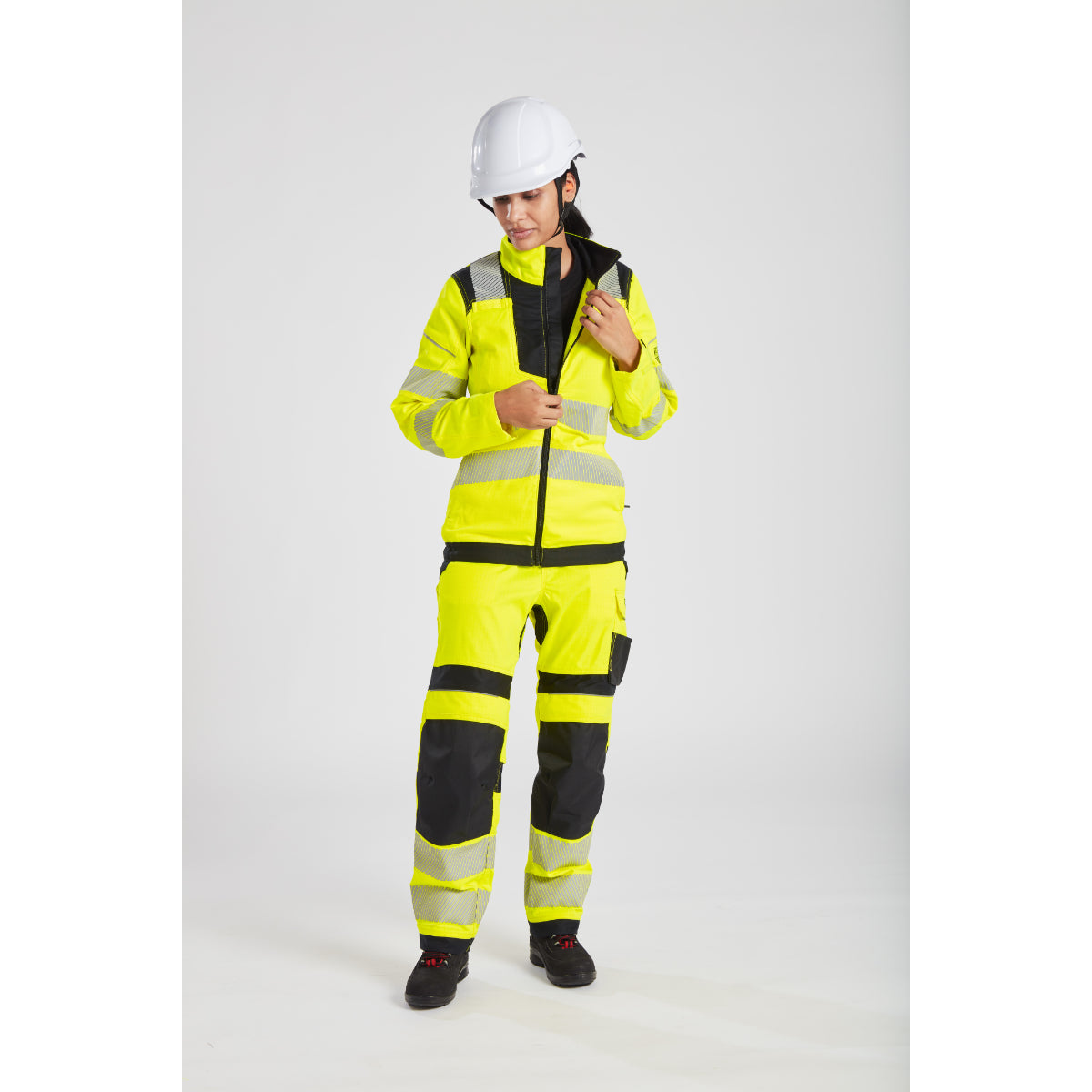 Portwest PW3 FR409 Hi-Vis Women's Work Trousers, close-up of fabric and stitching