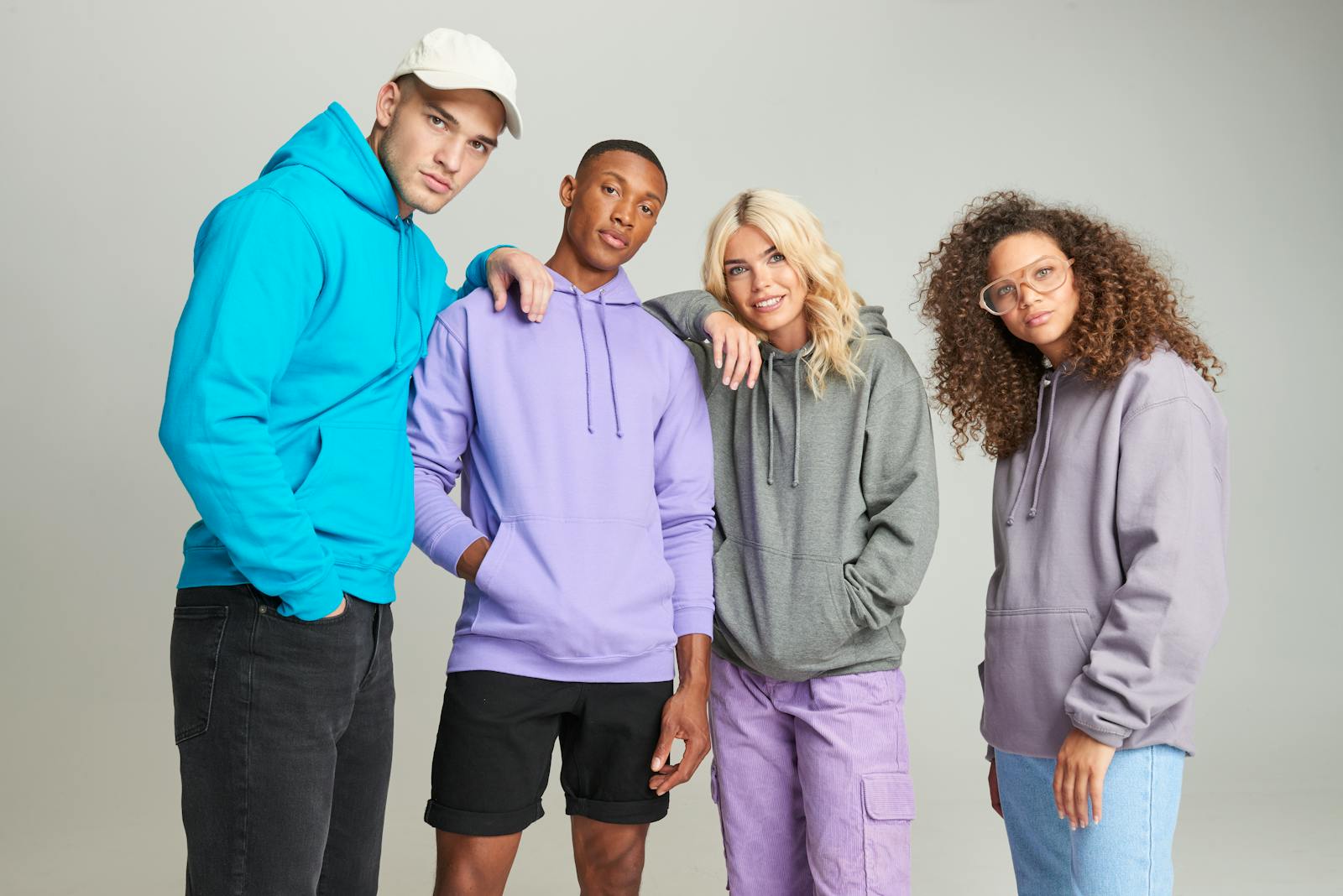 8 Personalised Embroidered/Printed Hoodies with Free Logo