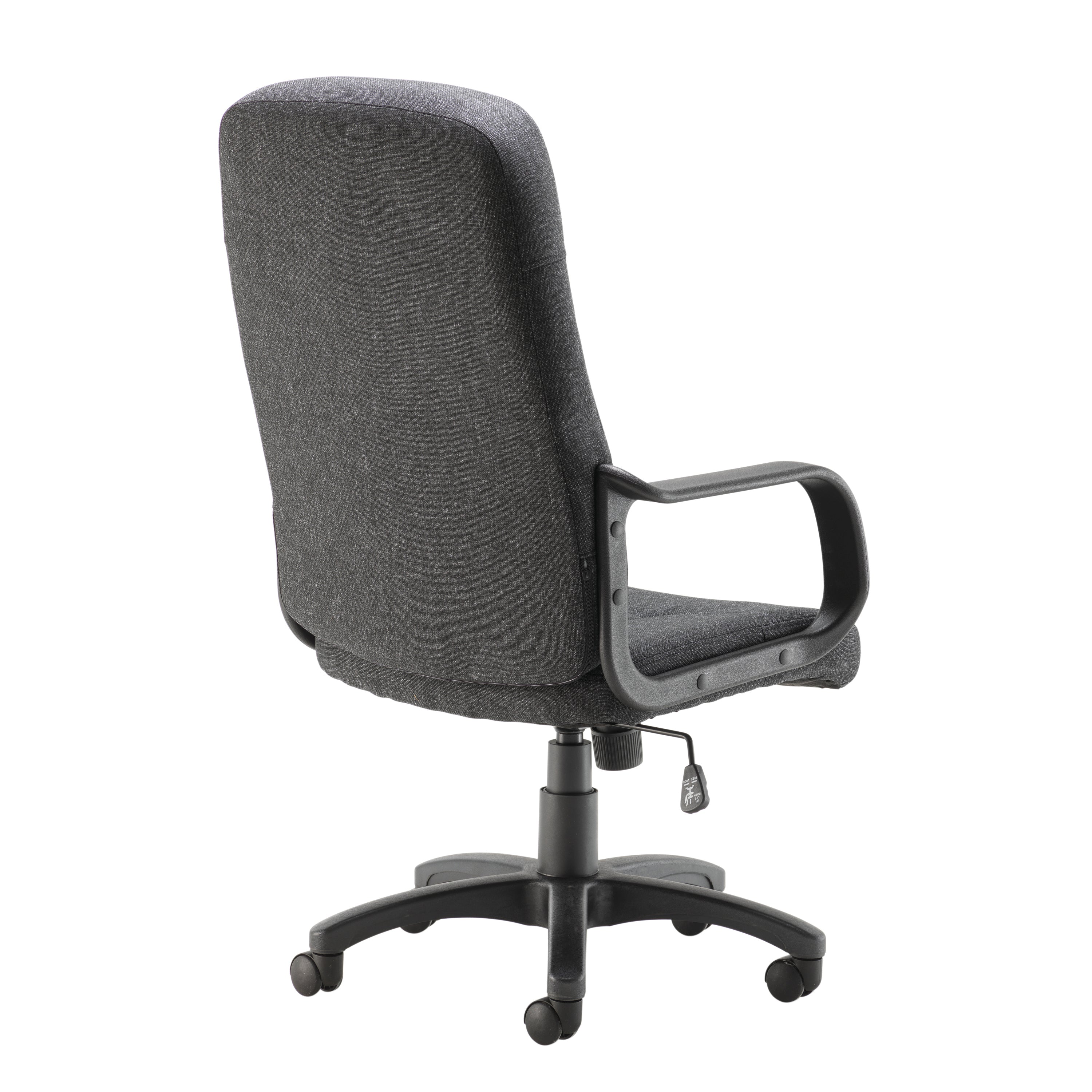 Arista Franca executive chair, displaying the full height of the backrest.