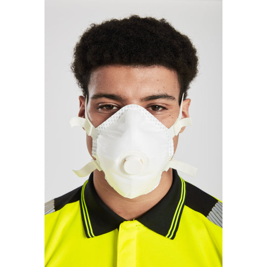 A person wearing the Portwest P306 FFP3 ultimate valved reusable respirator.