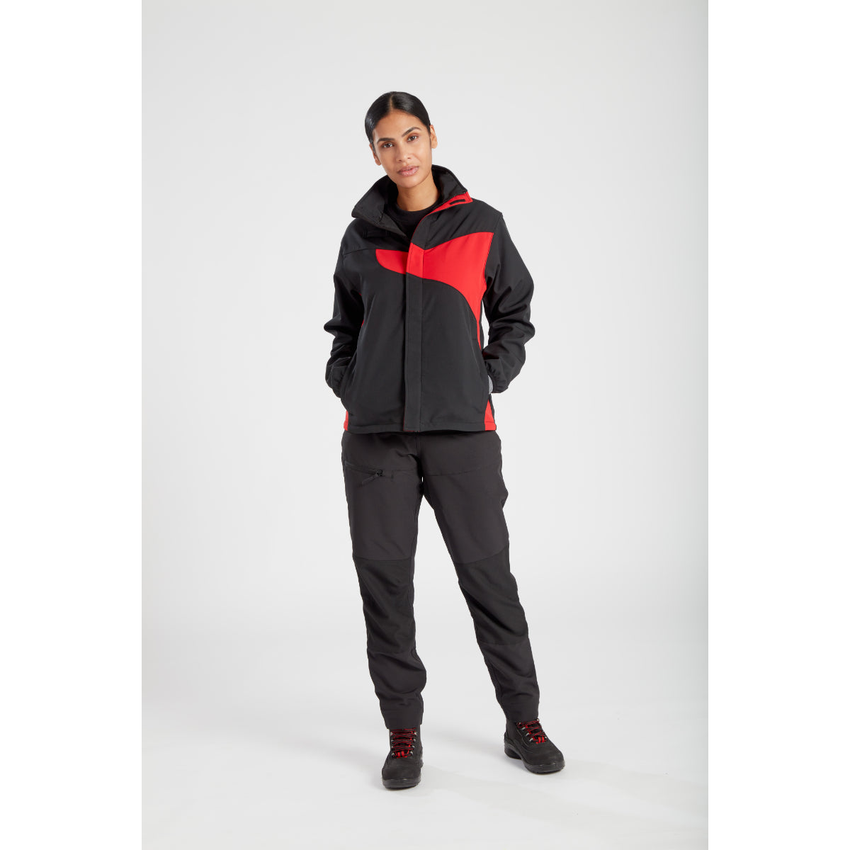 Close-up on the collar and zipper of the Women's Softshell.
