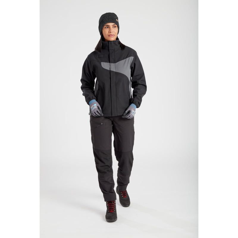 Outdoor lifestyle image showing the Portwest beanie as part of a work kit.
