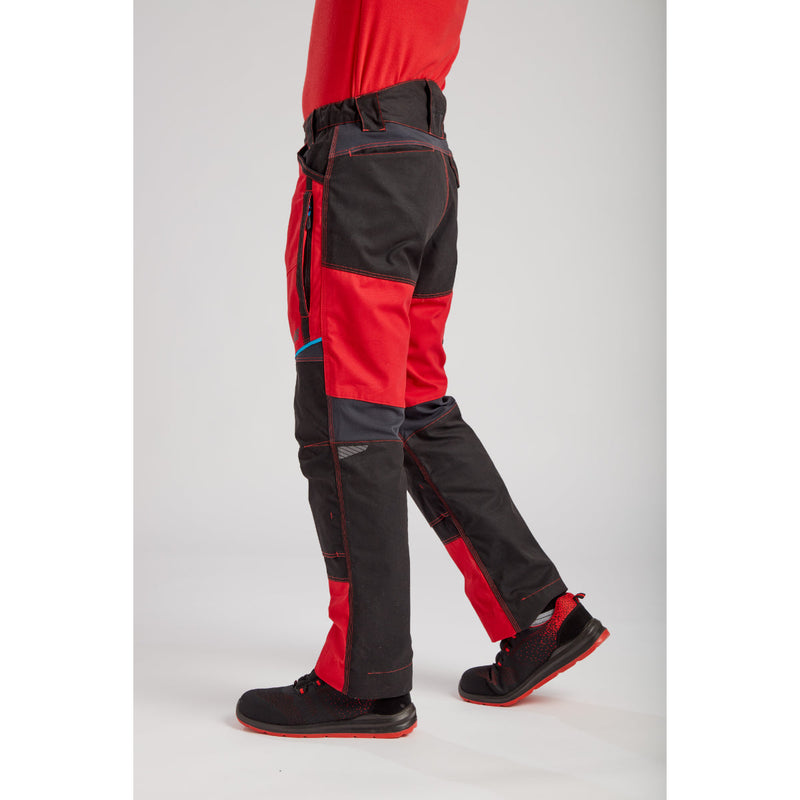 Portwest WX3 work trousers (T701), detailing the cargo pocket and design lines.