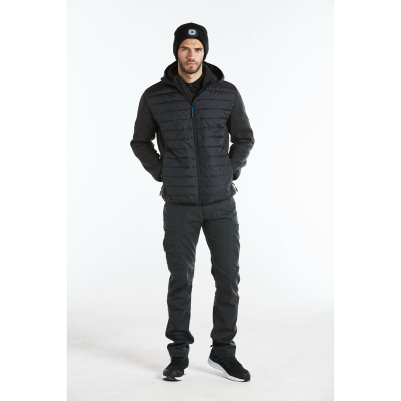 Demonstrating the ease of use of the Portwest B029 LED beanie light.