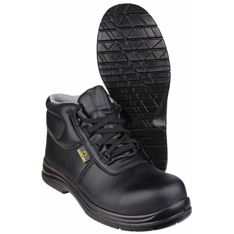 Heel and rear view of the sturdy Amblers FS663 safety boot.