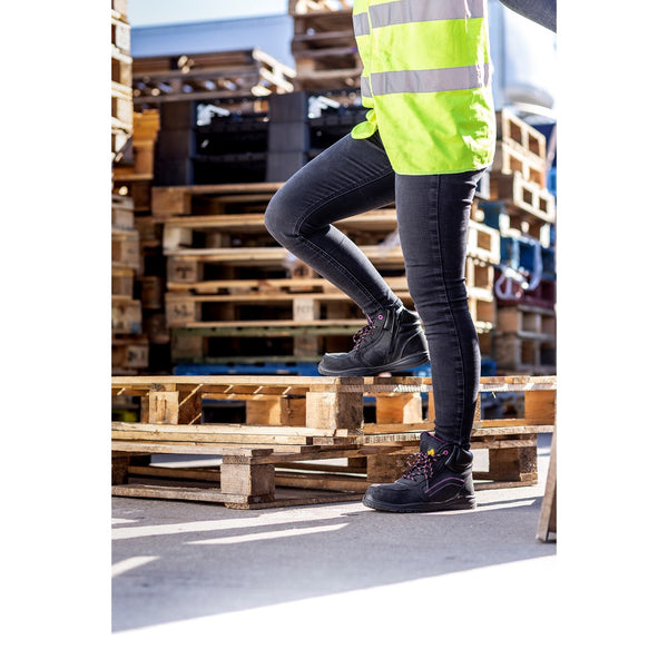 Angled feature shot of the AS601 Lydia composite safety boot.