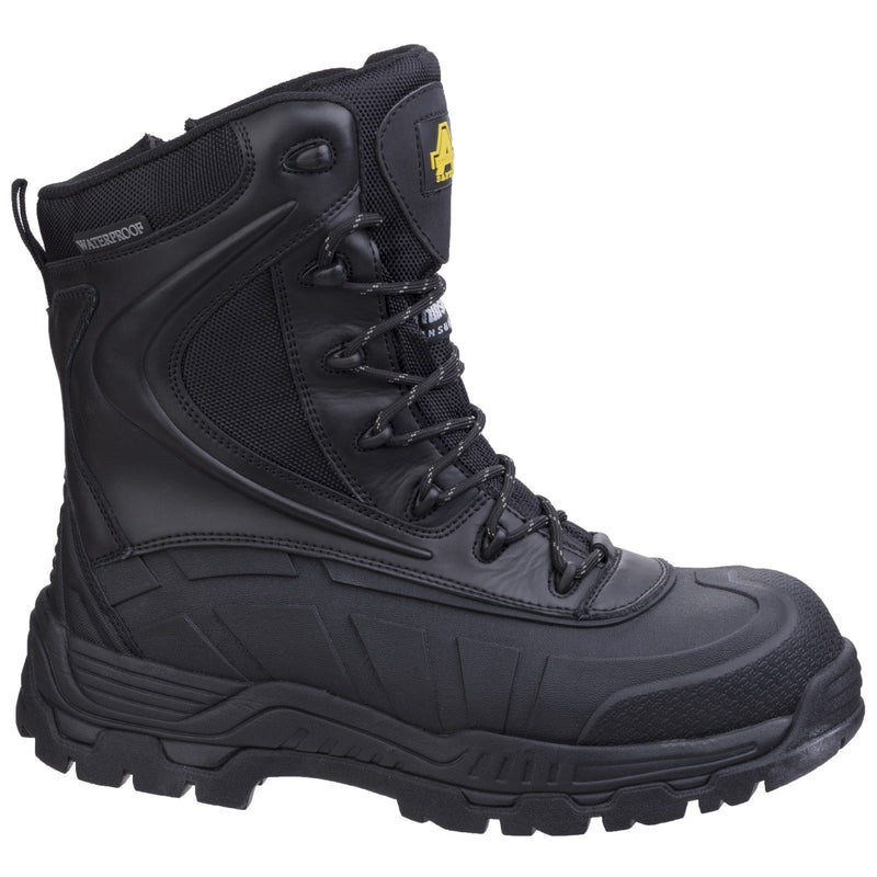 Close-up on the waterproof and breathable lining of the AS440 boot.