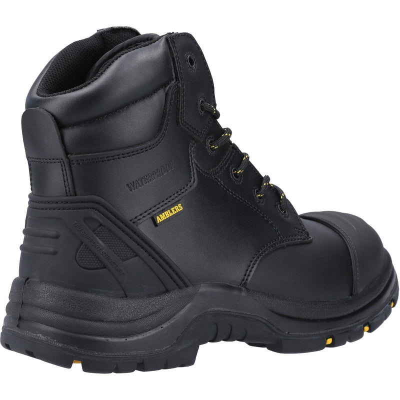 Side perspective of the AS305C Winsford safety boot.