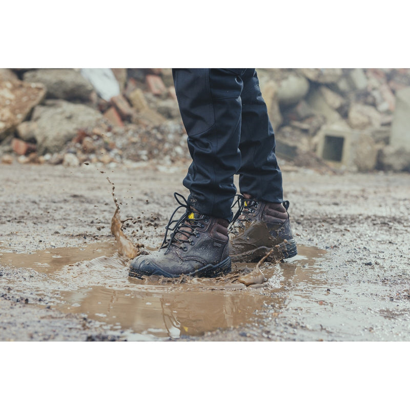 Heel view of the brown Amblers 241 boot.