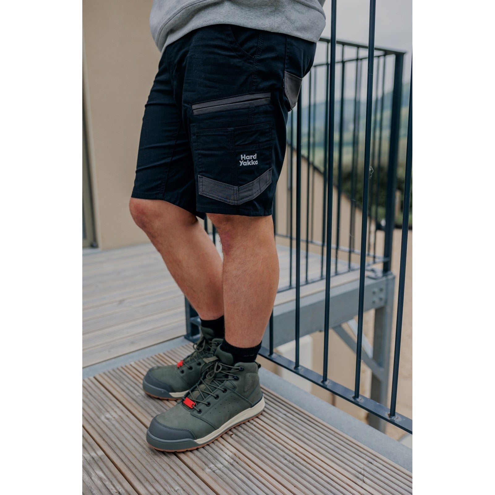Hard Yakka Raptor Active Mid-Short