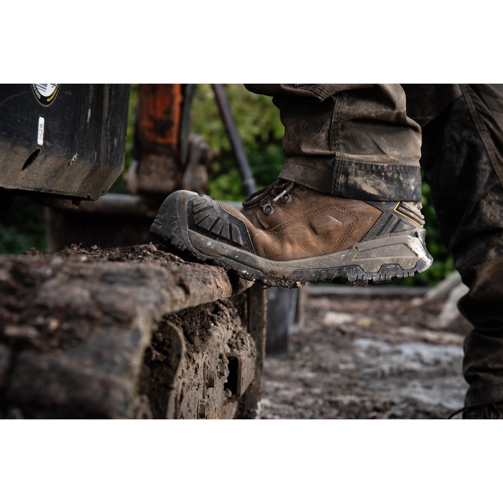 Stitching detail on the Quarry safety boot.