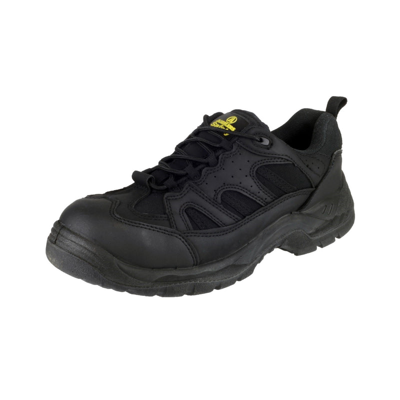 The flat sole of the FS214 vegan skate-style safety shoes.
