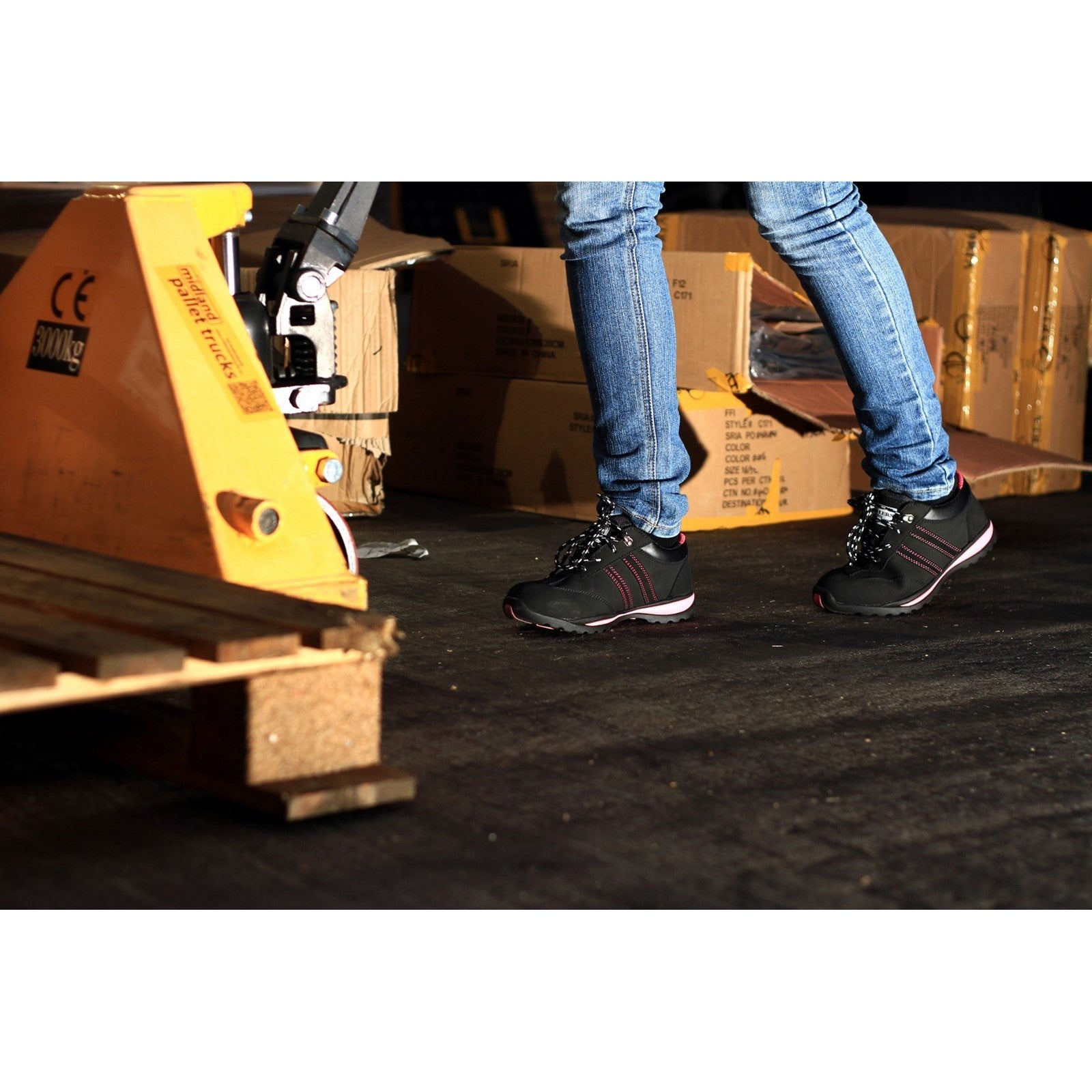 On-foot shot of the Amblers FS47 safety trainer.