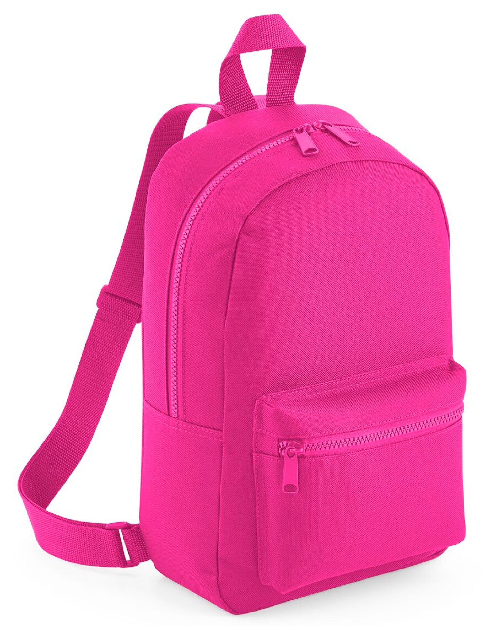 Close-up of the detachable shoulder strap on the black weekender.