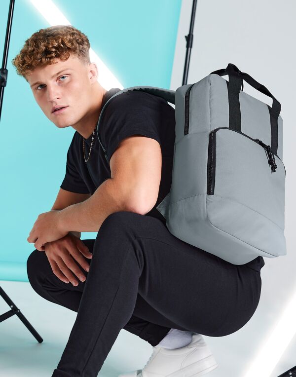 Side profile of the Bagbase Boutique travel case, perfect for organizing and viewing travel essentials easily.