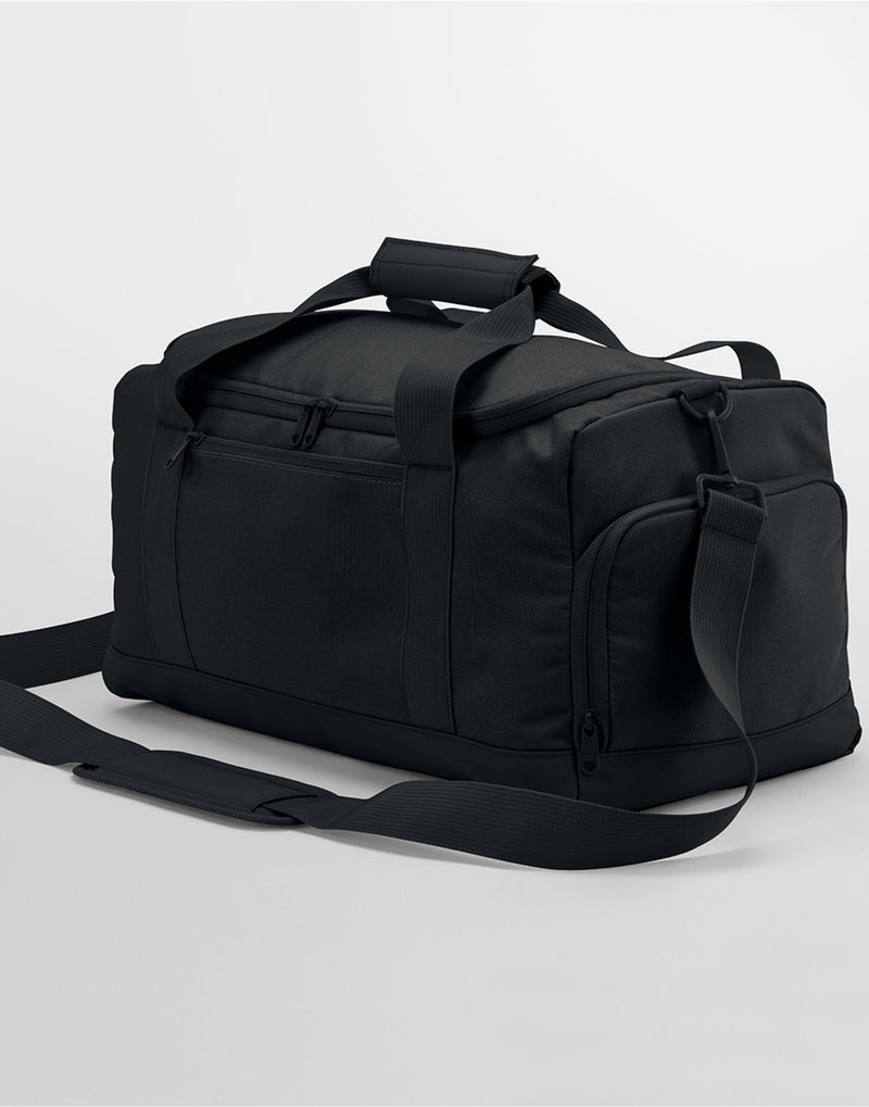 Close-up of the durable webbing handles on the Bagbase Small Training Holdall.