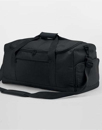 Front view of the medium-sized Bagbase Training Holdall in black, offering more space for gear.