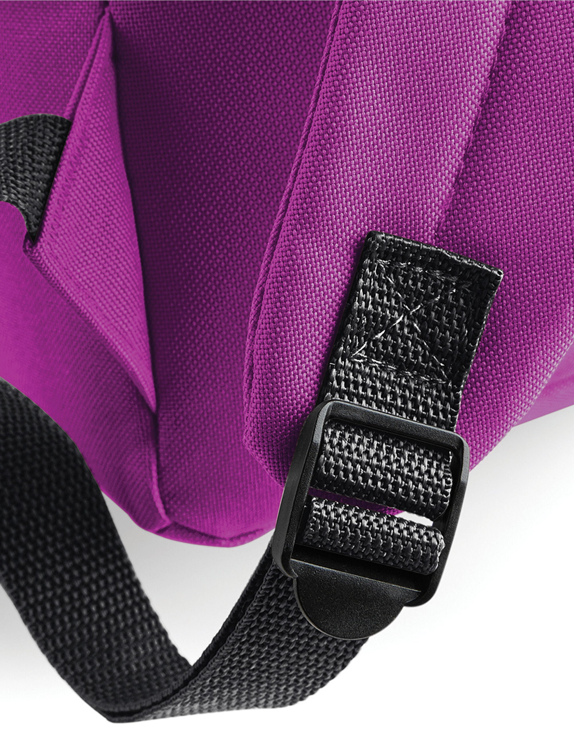 Close-up of the zipper on a black Original Barrel Bag.