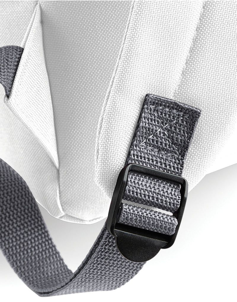 Person wearing the grey Studio Waistpack.