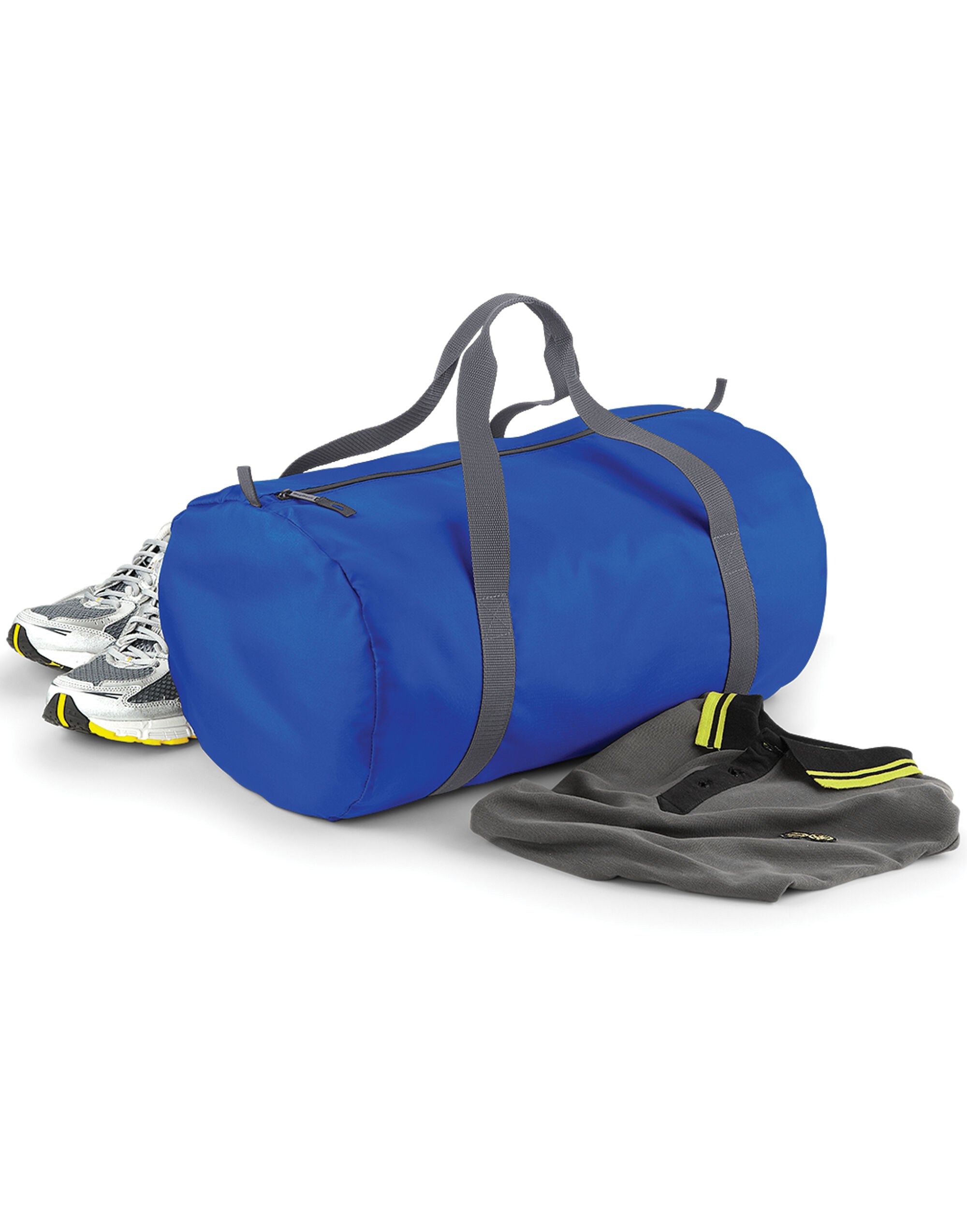Person carrying the grey recycled essentials holdall.