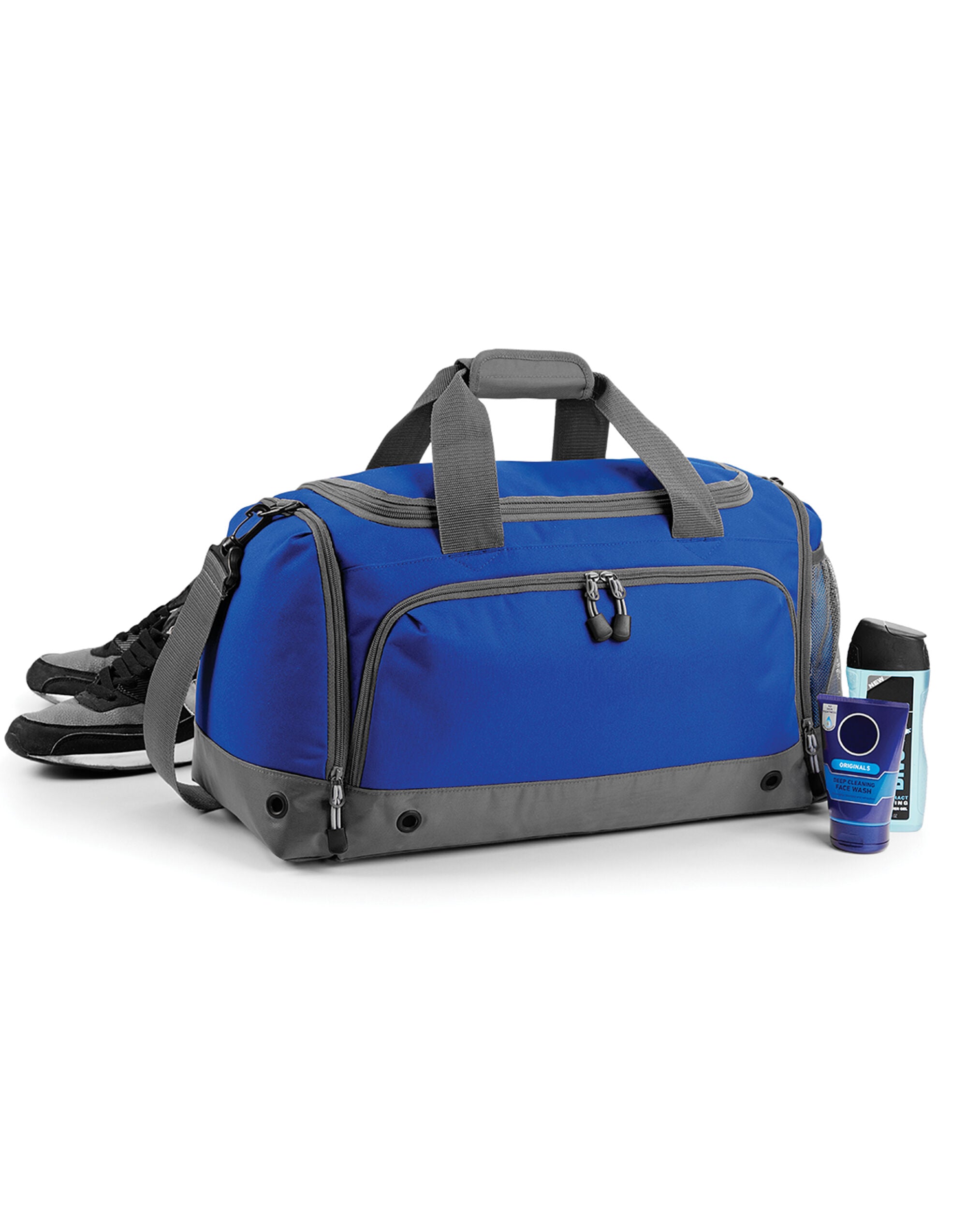 Side profile of the black Bagbase Athleisure Holdall, perfect for weekend trips or sports activities.